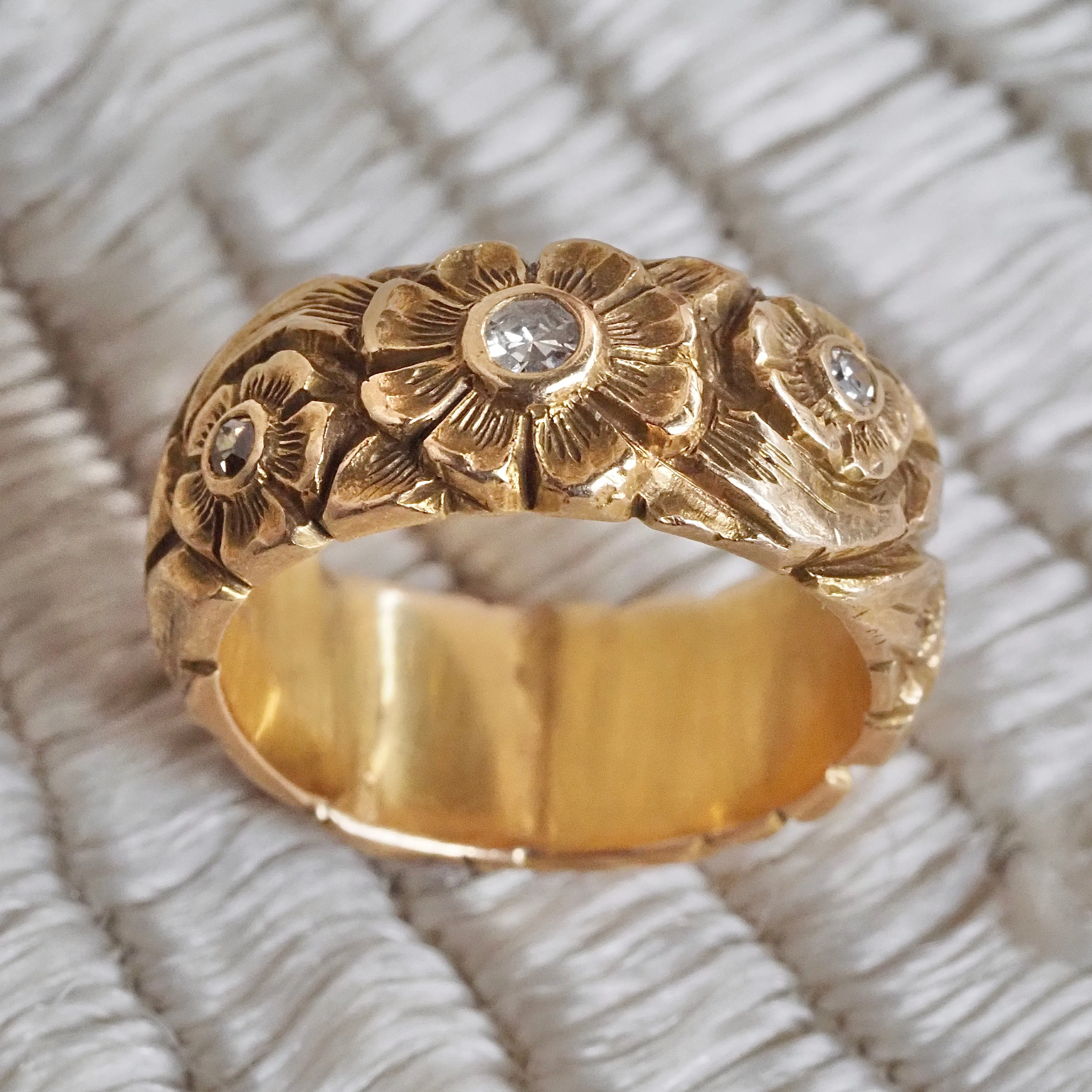 Antique Floral Diamond 14k Gold Wide Band