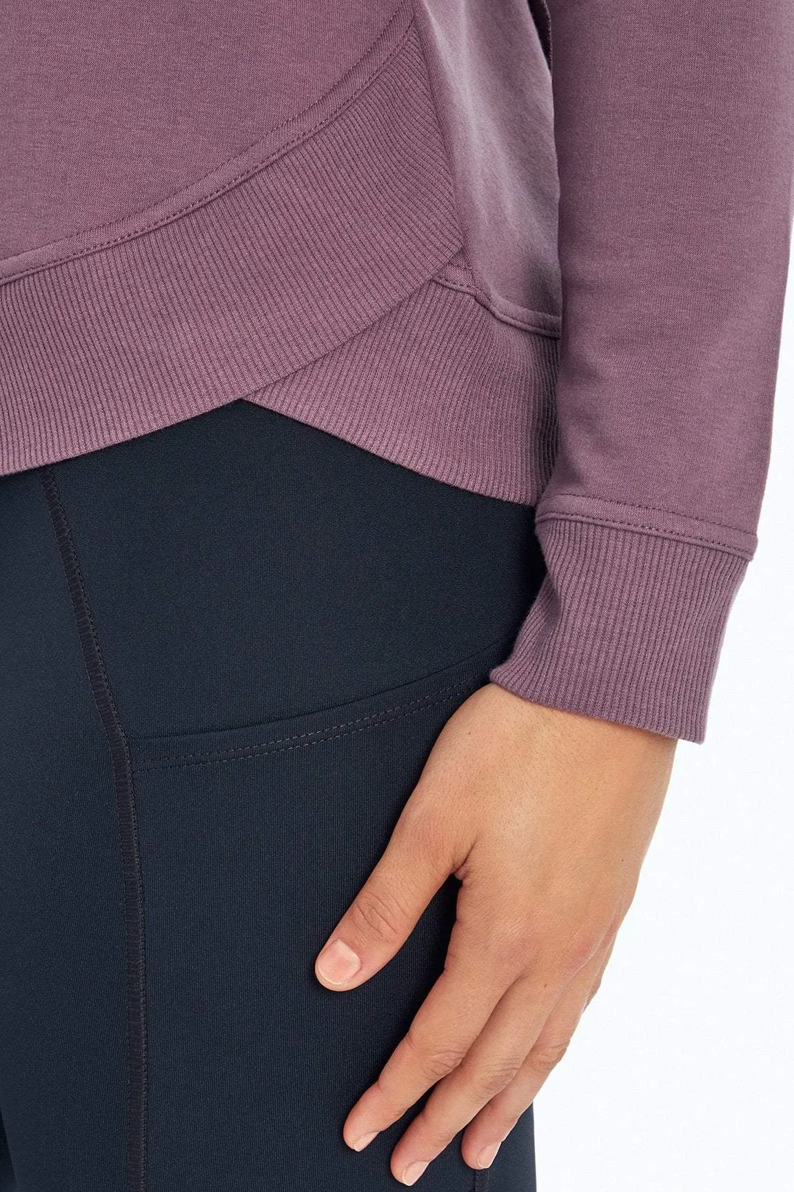 Maison Pullover (Black Plum)
