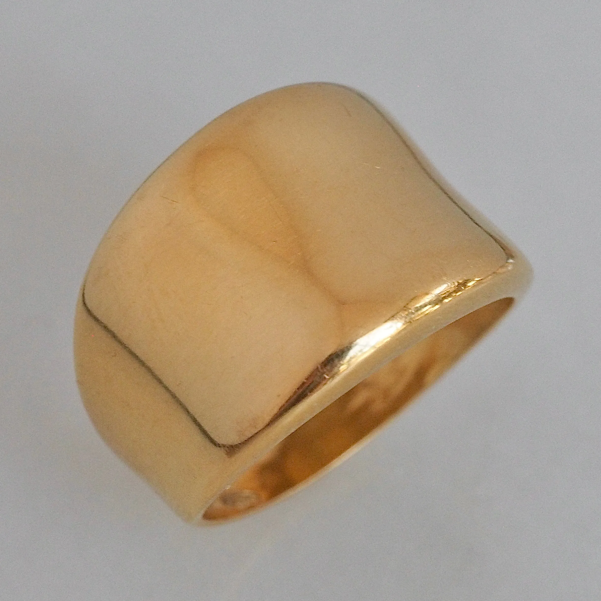 Vintage Portuguese 19k Gold Modernist Melty Band