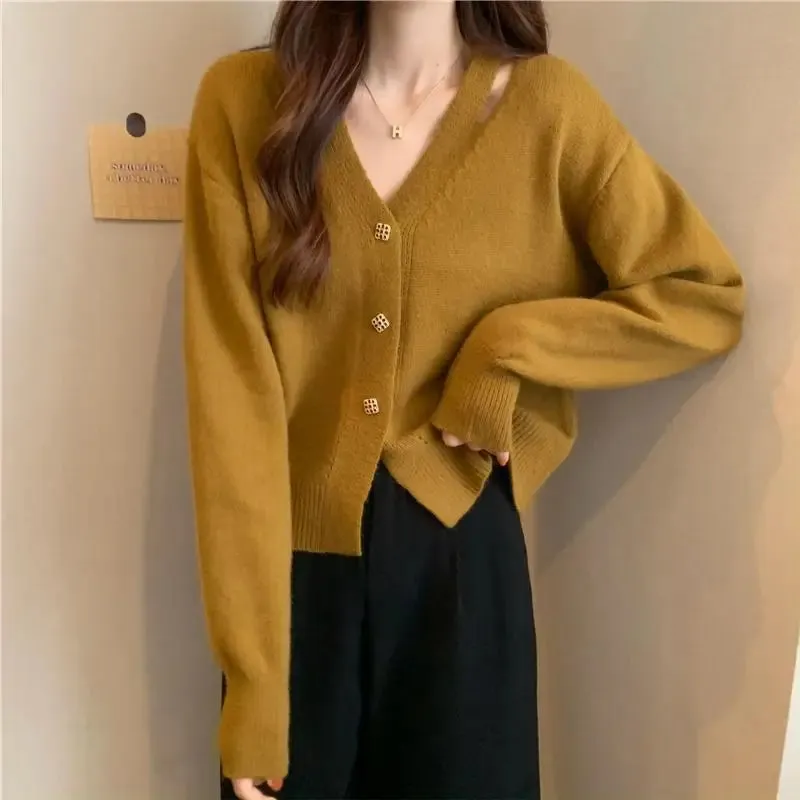 Wenkouban-Christmas Thanksgiving outfits_New V-Neck Button Red Knit Tops Stylish Knitwear Christmas Sweater